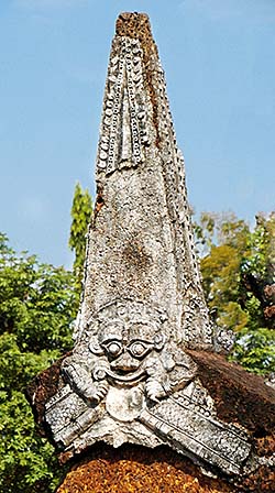 'Temple Demon at Wat Mahathat | Si Satchanalai Historical Park' by Asienreisender